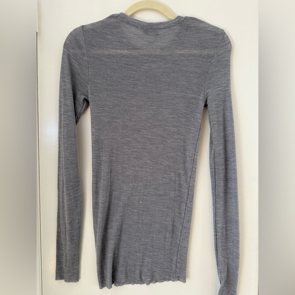 COS Crew-Neck Merino Long Sleeve Top in Gray, Size S - Picture 4 of 6